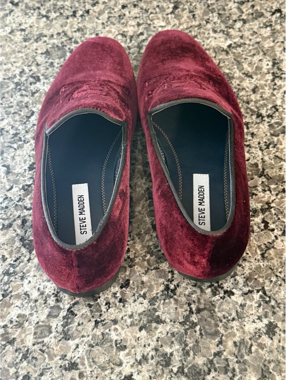 Steve Madden Mens 10.5 Burgundy Velvet Skull Crossbones Smoking Loafer Slippers - Picture 4 of 7